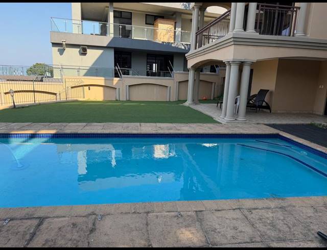 5 BEDROOM HOUSE FOR SALE IN UMHLANGA CENTRAL
